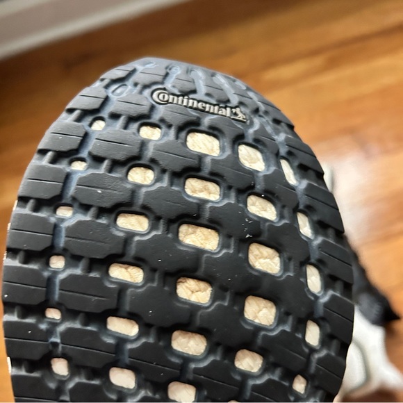 Womens Black Adidas Boost Shoes - Picture 8 of 9